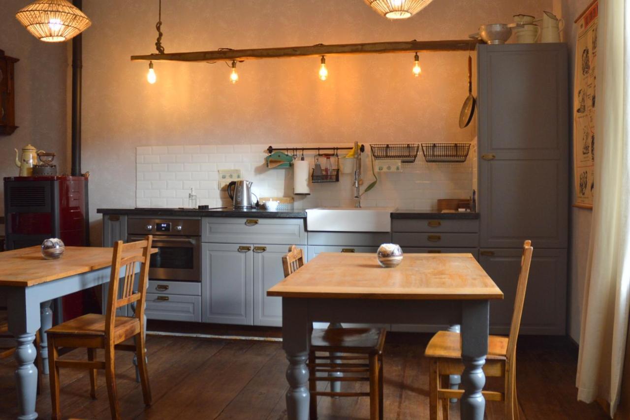 Aux 4 Saules De 4 Wilgen Bed and Breakfast Modave Exteriör bild