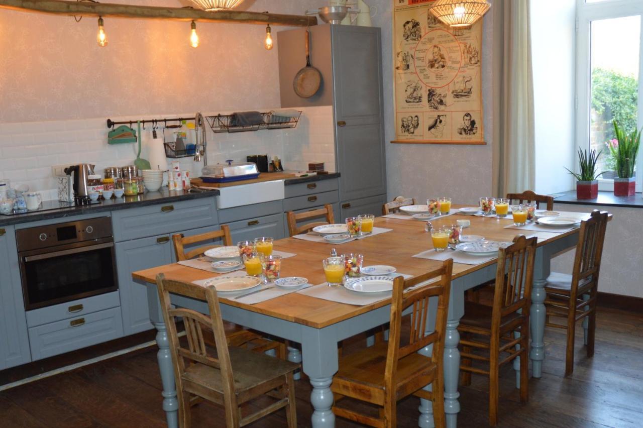 Aux 4 Saules De 4 Wilgen Bed and Breakfast Modave Exteriör bild