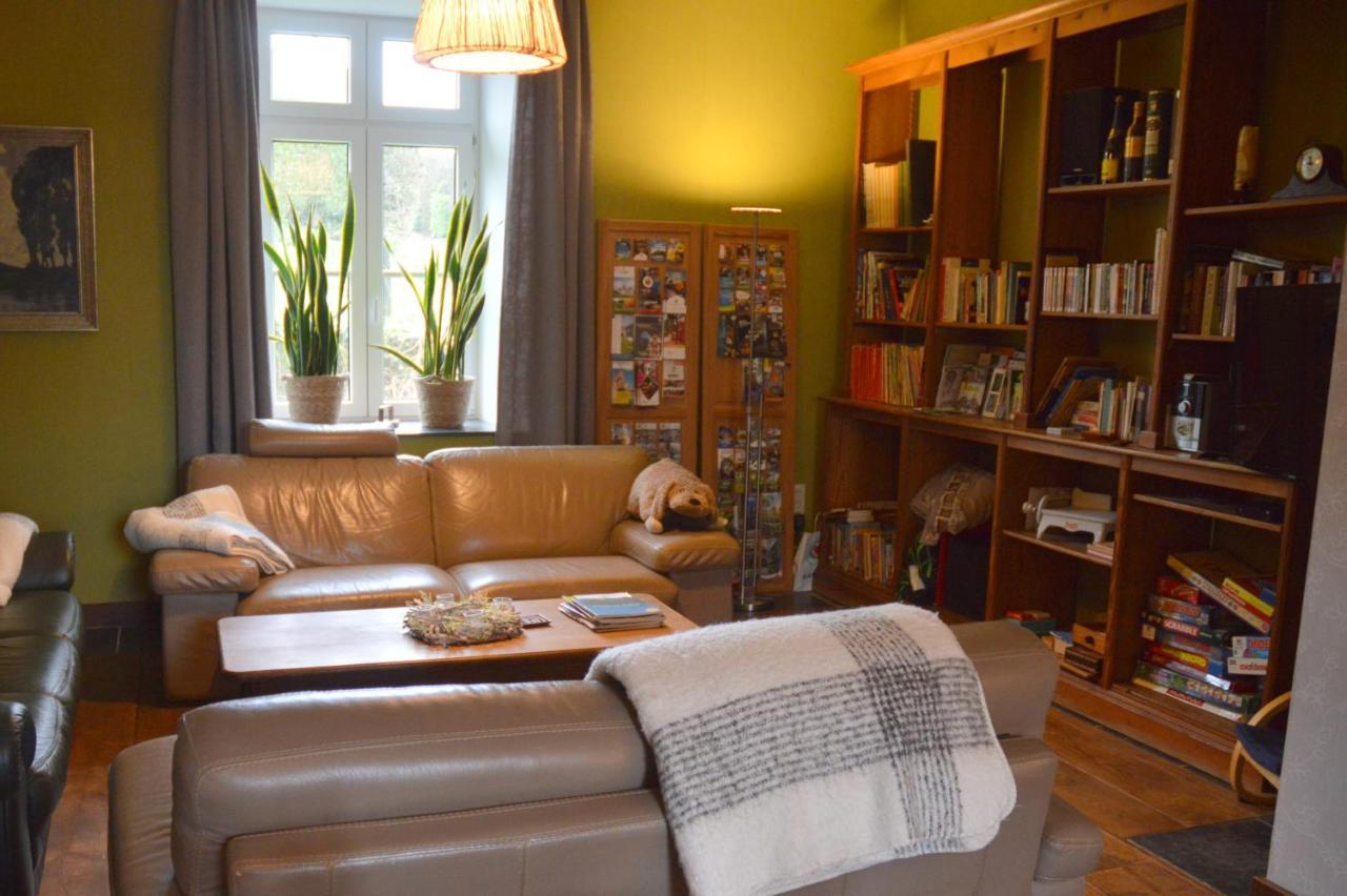 Aux 4 Saules De 4 Wilgen Bed and Breakfast Modave Exteriör bild