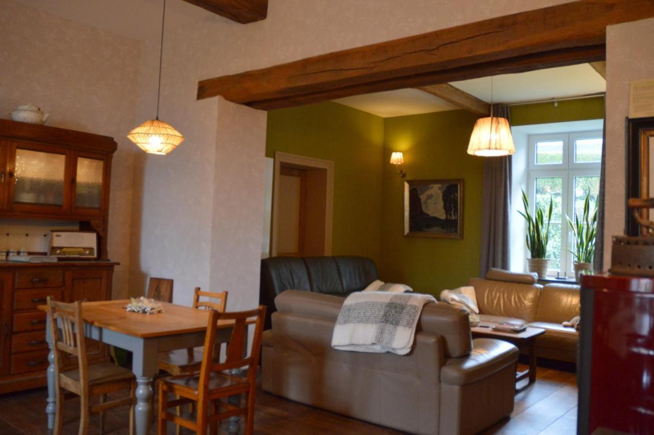 Aux 4 Saules De 4 Wilgen Bed and Breakfast Modave Exteriör bild