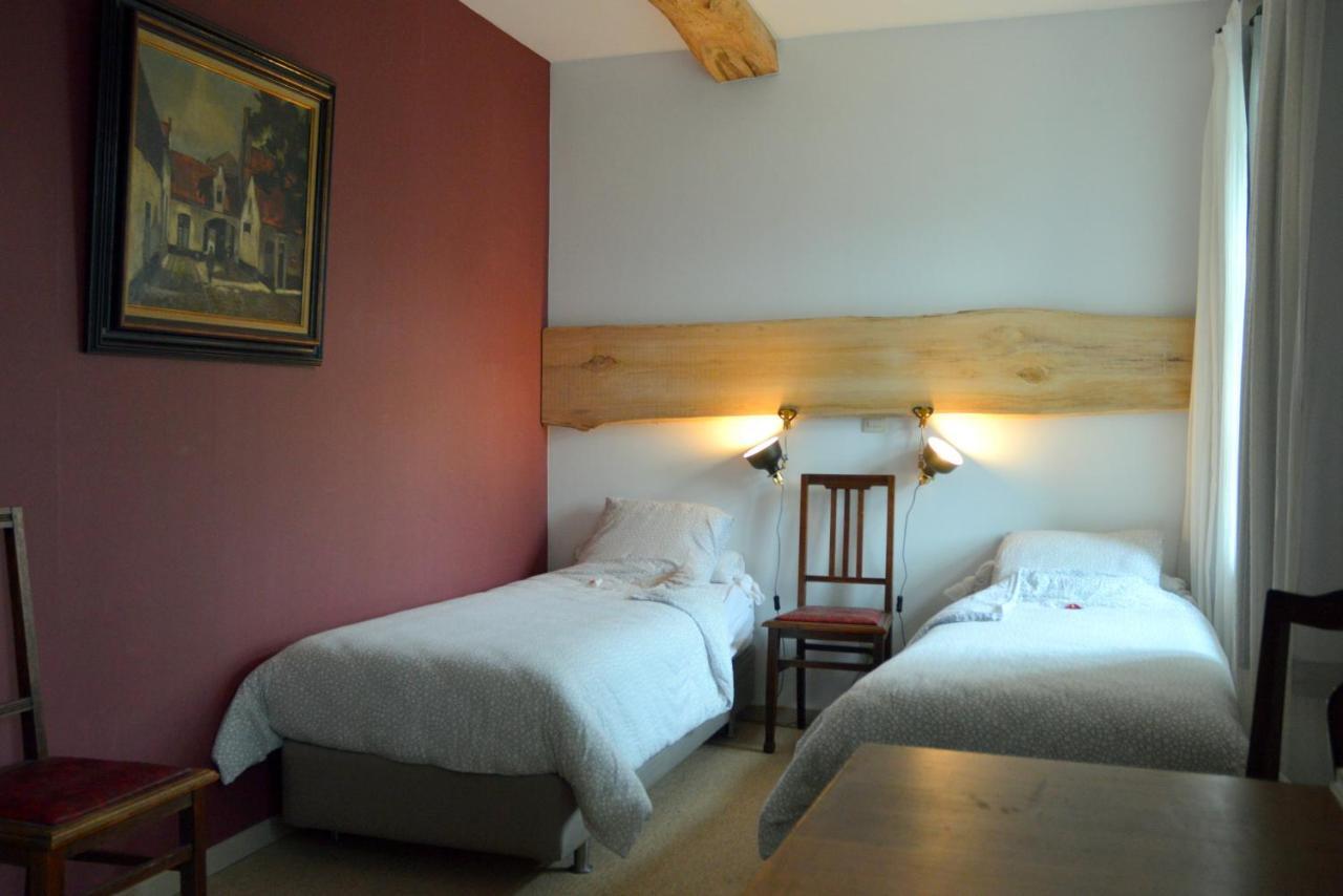 Aux 4 Saules De 4 Wilgen Bed and Breakfast Modave Exteriör bild