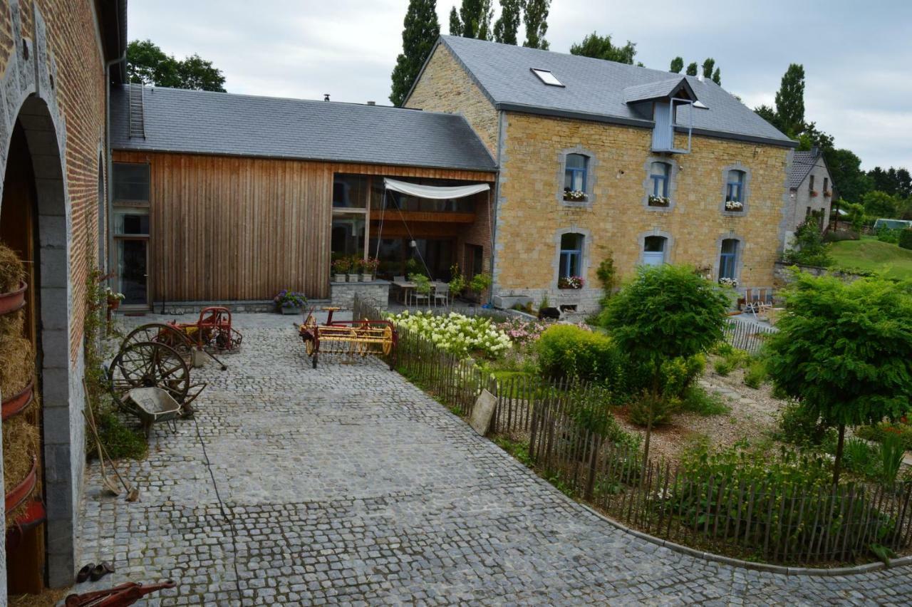Aux 4 Saules De 4 Wilgen Bed and Breakfast Modave Exteriör bild