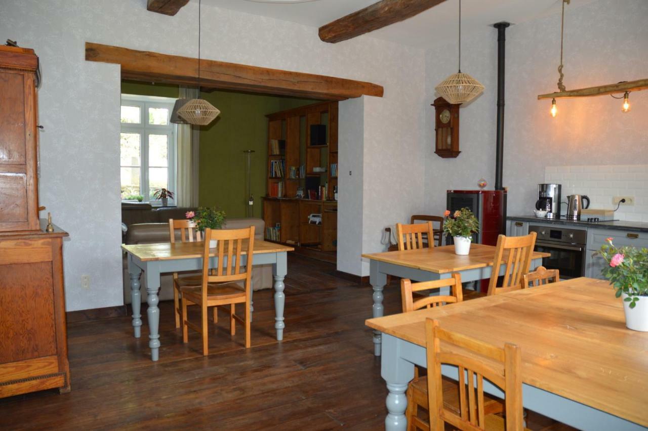 Aux 4 Saules De 4 Wilgen Bed and Breakfast Modave Exteriör bild