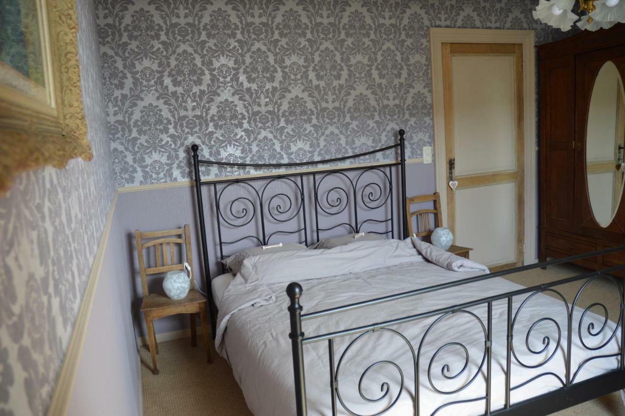 Aux 4 Saules De 4 Wilgen Bed and Breakfast Modave Exteriör bild