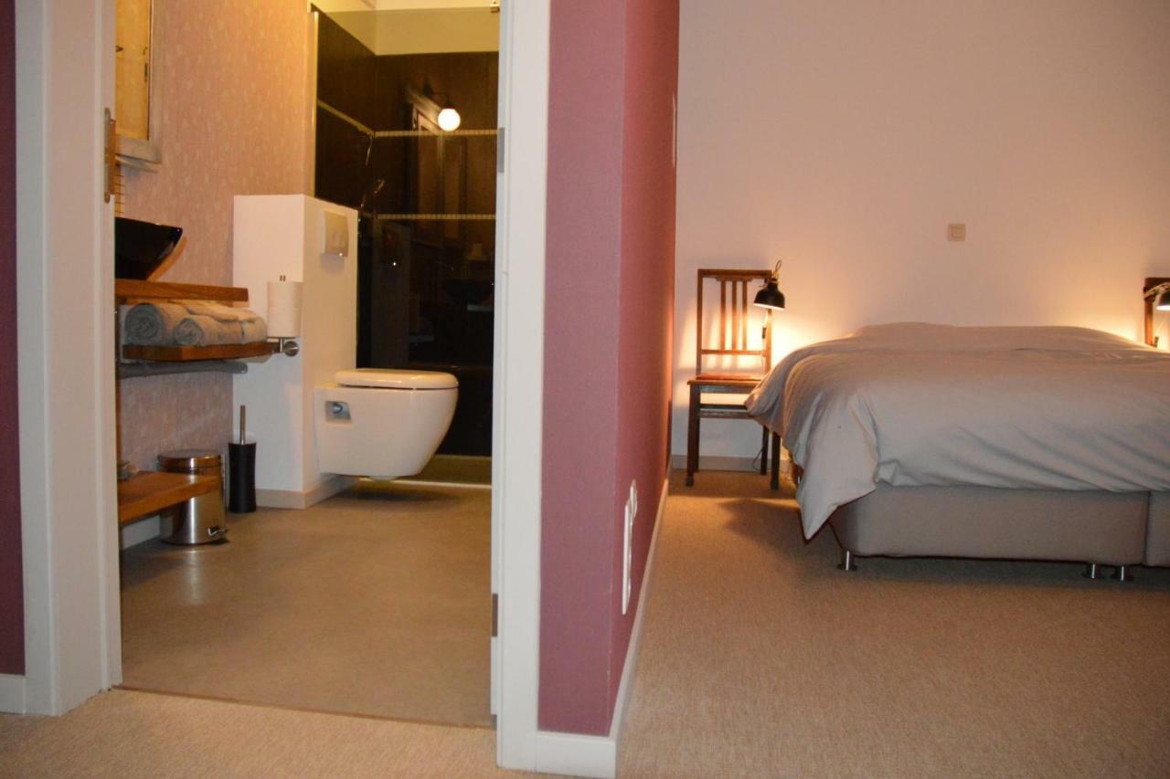 Aux 4 Saules De 4 Wilgen Bed and Breakfast Modave Exteriör bild