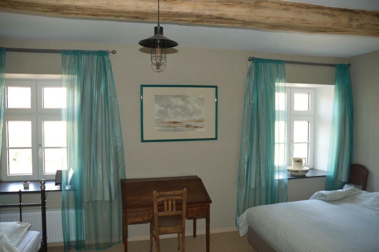Aux 4 Saules De 4 Wilgen Bed and Breakfast Modave Exteriör bild