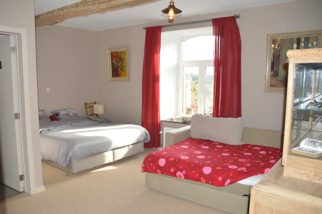 Aux 4 Saules De 4 Wilgen Bed and Breakfast Modave Exteriör bild